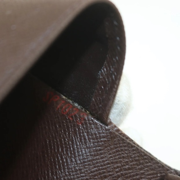 Louis Vuitton wallet - Picture 9 of 9